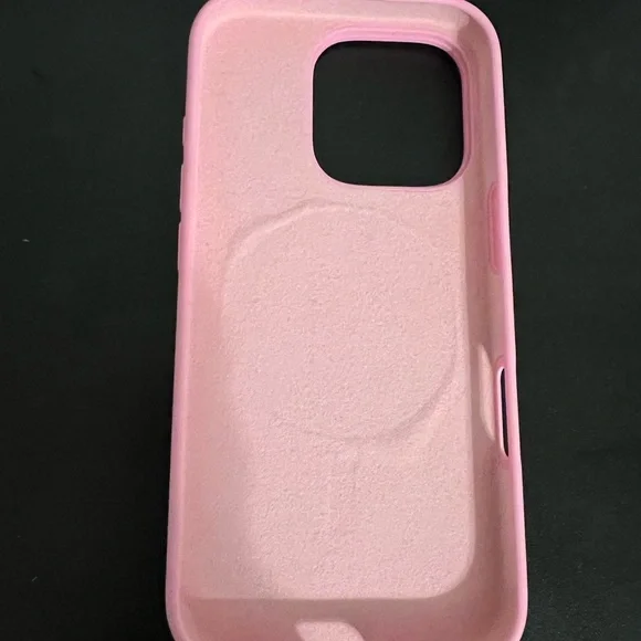 Wildflower Pink Phone Case with Logo
iphone 16 pro - Picture 2 of 2